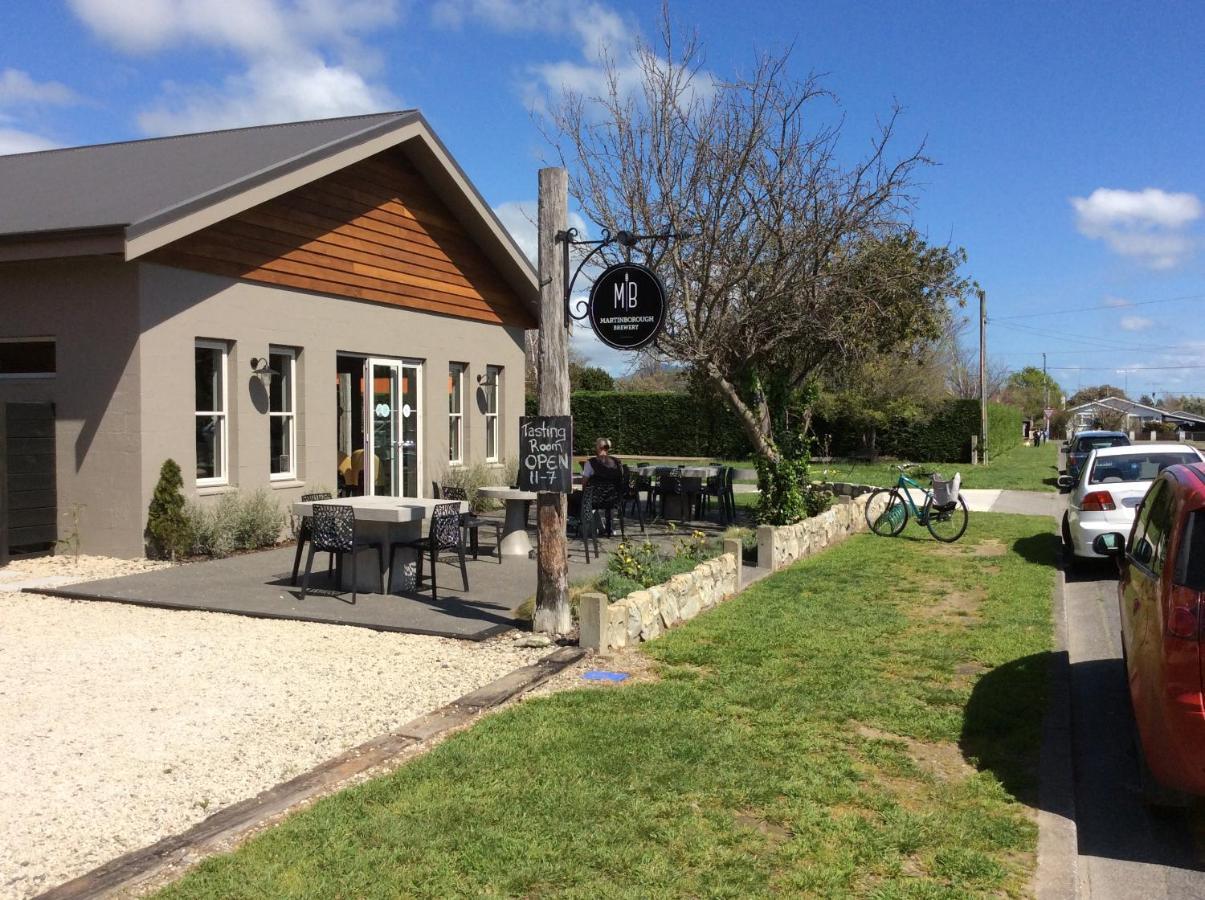 One Panama Villa Martinborough Eksteriør bilde